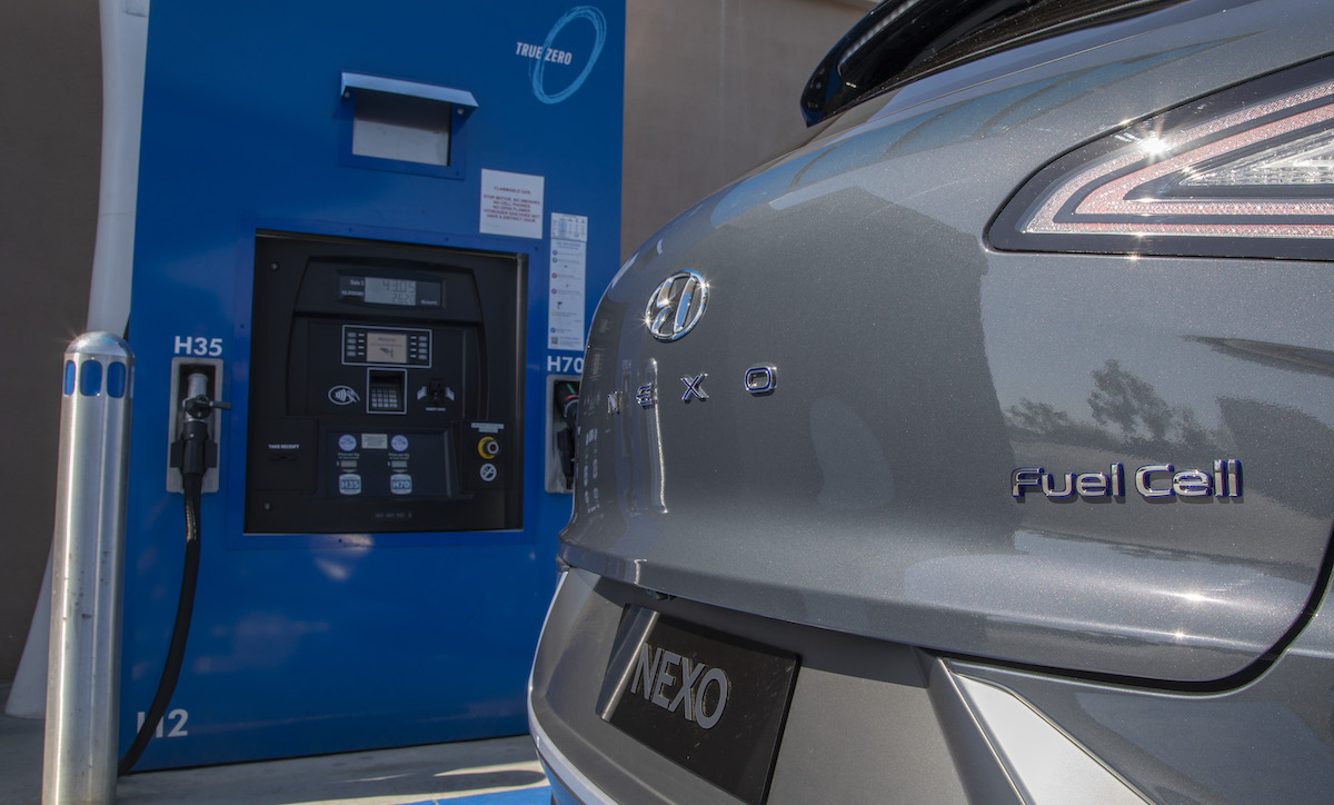 Fuel cell battery technologies may co-exist with BEVs